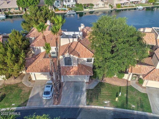 517 S MARINA Drive, Gilbert, AZ 85233