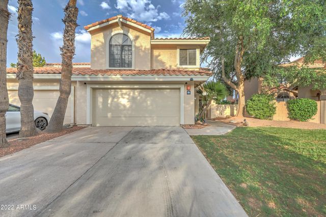 517 S MARINA Drive, Gilbert, AZ 85233
