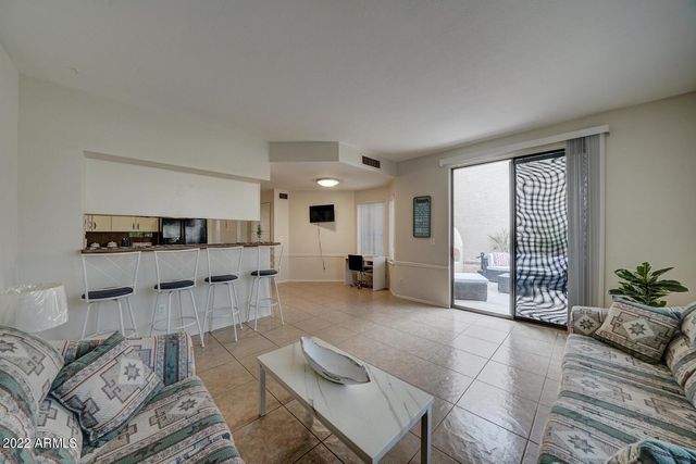 517 S MARINA Drive, Gilbert, AZ 85233