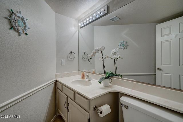 517 S MARINA Drive, Gilbert, AZ 85233