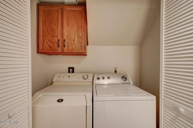 517 S MARINA Drive, Gilbert, AZ 85233