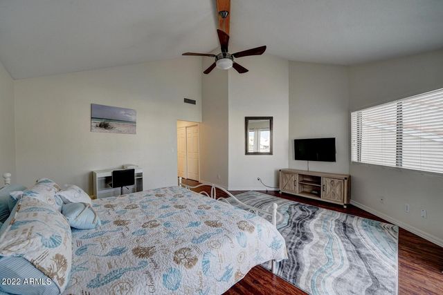 517 S MARINA Drive, Gilbert, AZ 85233