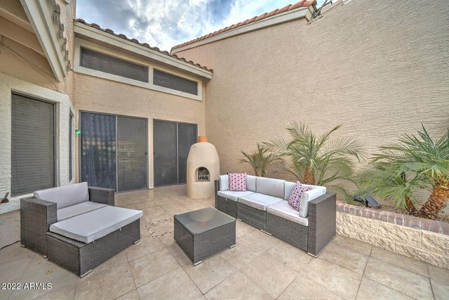 517 S MARINA Drive, Gilbert, AZ 85233