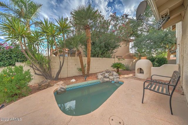 517 S MARINA Drive, Gilbert, AZ 85233