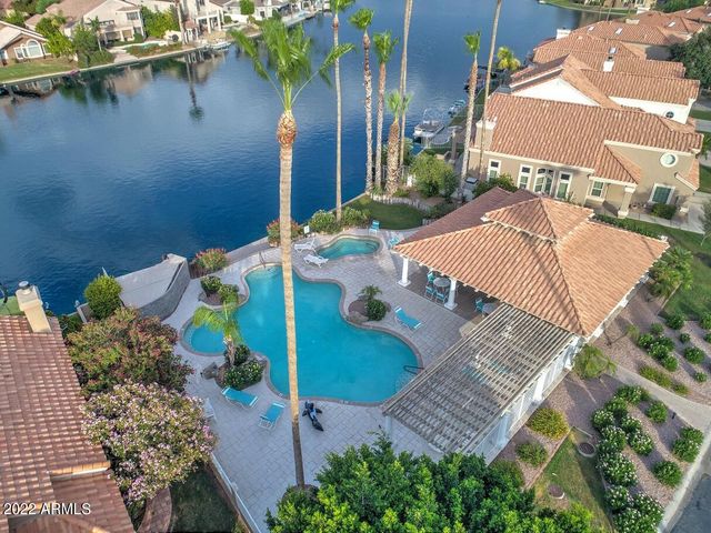 517 S MARINA Drive, Gilbert, AZ 85233