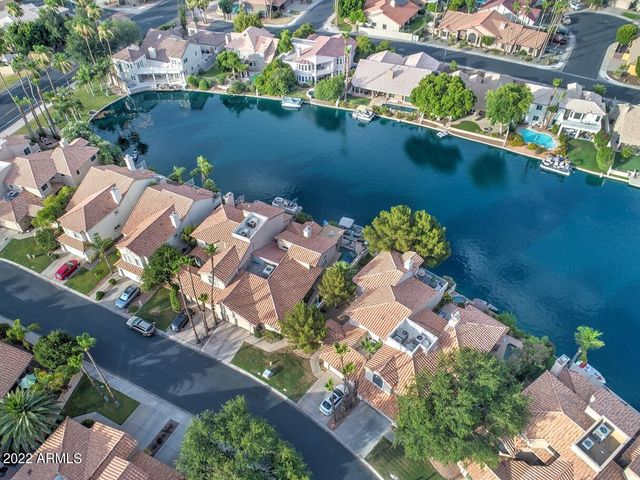 517 S MARINA Drive, Gilbert, AZ 85233