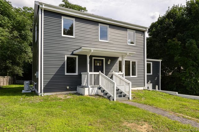 22 Henmond Boulevard, Poughkeepsie, NY 12603