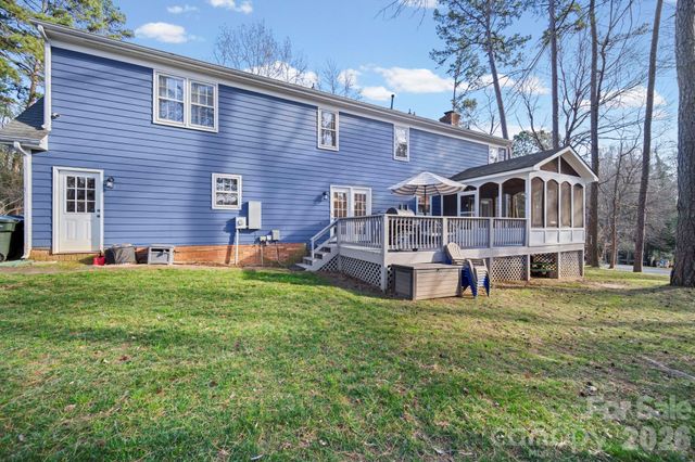 110 Pineridge Drive, Huntersville, NC 28078
