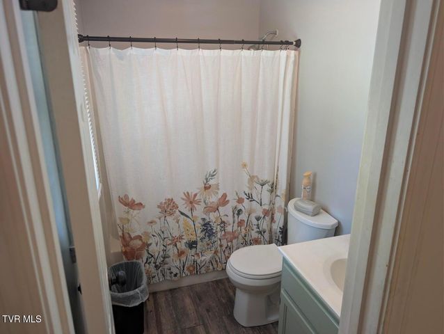 128 Ashley Drive, Mount Carmel, TN 37645