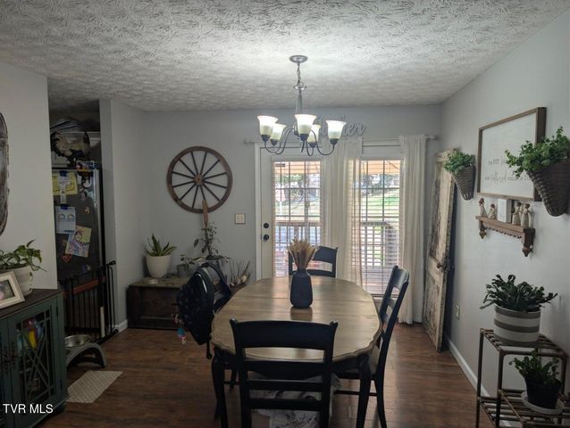 128 Ashley Drive, Mount Carmel, TN 37645