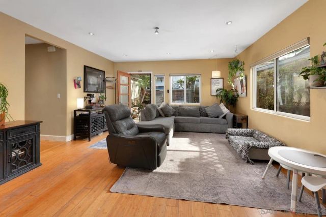 2866 Eagle St, San Diego, CA 92103