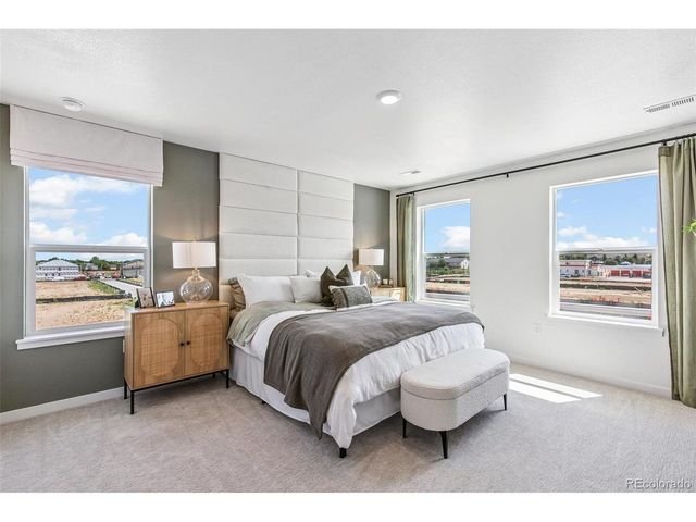 1341 S Chester St A, Denver, CO 80247