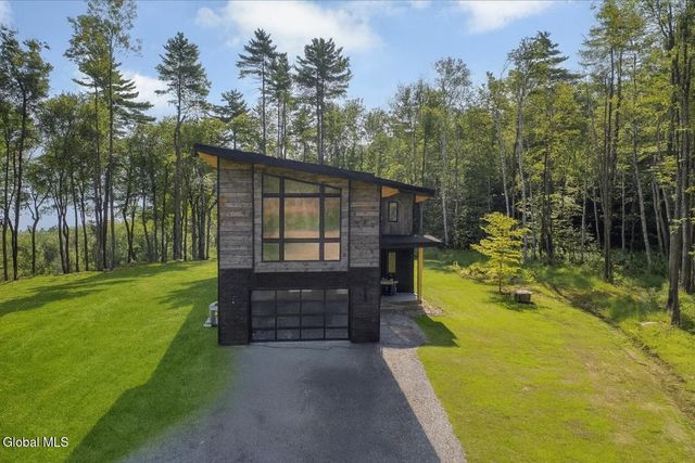 18 S Eagle Ridge, Bolton, NY 12824