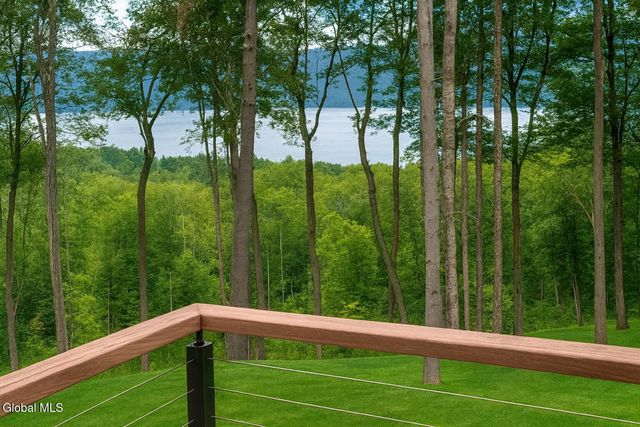 18 S Eagle Ridge, Bolton, NY 12824