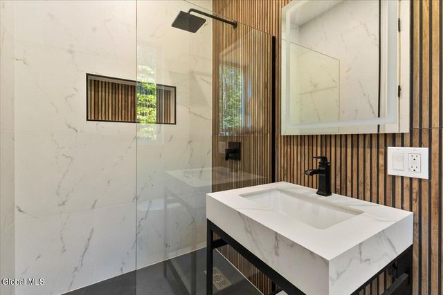 18 S Eagle Ridge, Bolton, NY 12824