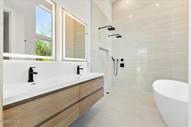 18 S Eagle Ridge, Bolton, NY 12824