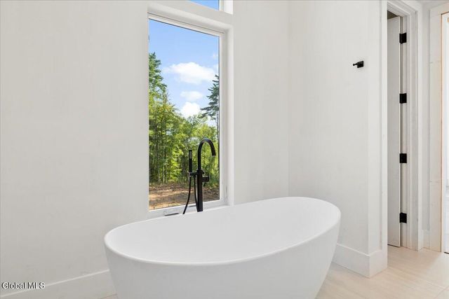 18 S Eagle Ridge, Bolton, NY 12824