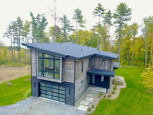 18 S Eagle Ridge, Bolton, NY 12824