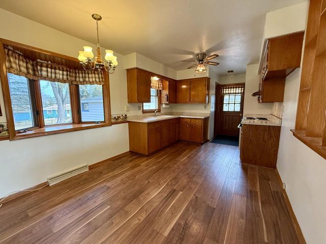 1518 Scott ROAD, Port Washington, WI 53074