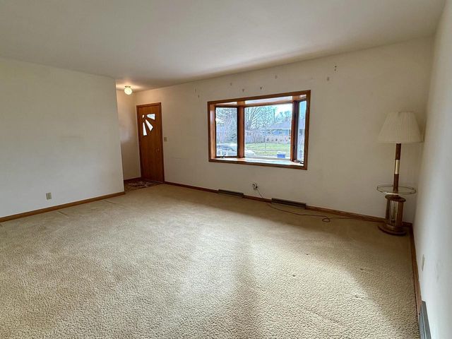 1518 Scott ROAD, Port Washington, WI 53074