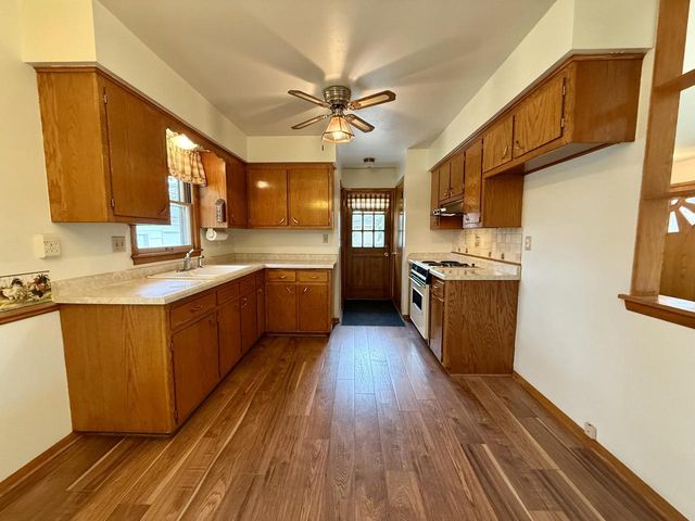 1518 Scott ROAD, Port Washington, WI 53074