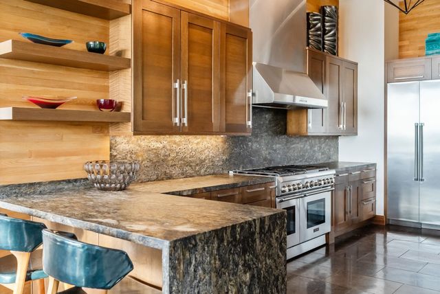 860 S Kihei Rd, Kihei, HI 96753