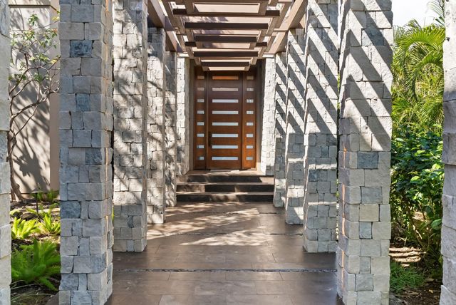 860 S Kihei Rd, Kihei, HI 96753