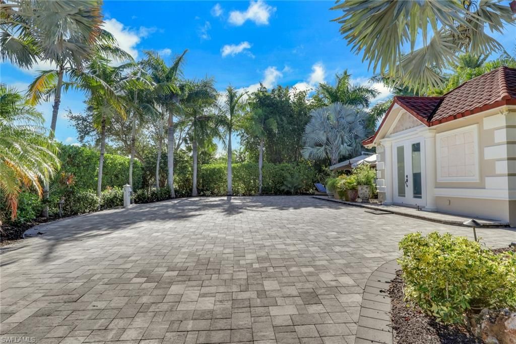4840 CARRIAGE CT, NAPLES, FL 34114 — photo 3
