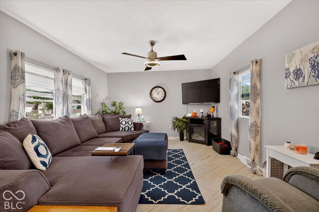 283 Bittersweet Drive, Whiteland, IN 46184