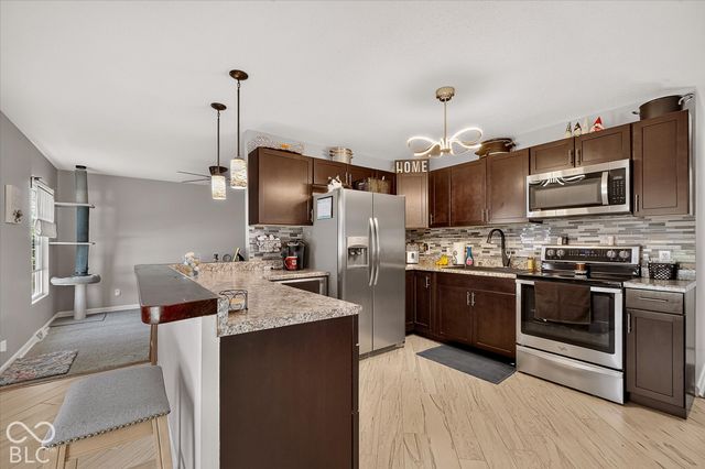 283 Bittersweet Drive, Whiteland, IN 46184