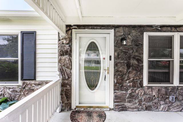 315 Schoolhouse Road, Franklin, IN 46131