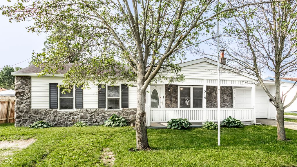 315 Schoolhouse Road, Franklin, IN 46131