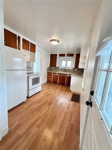 409 S Summit St, Derry Boro, PA 15627