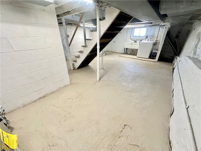 409 S Summit St, Derry Boro, PA 15627