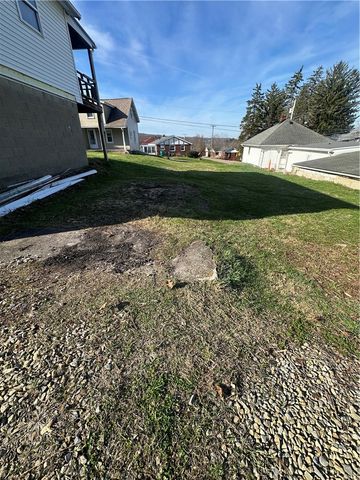 409 S Summit St, Derry Boro, PA 15627