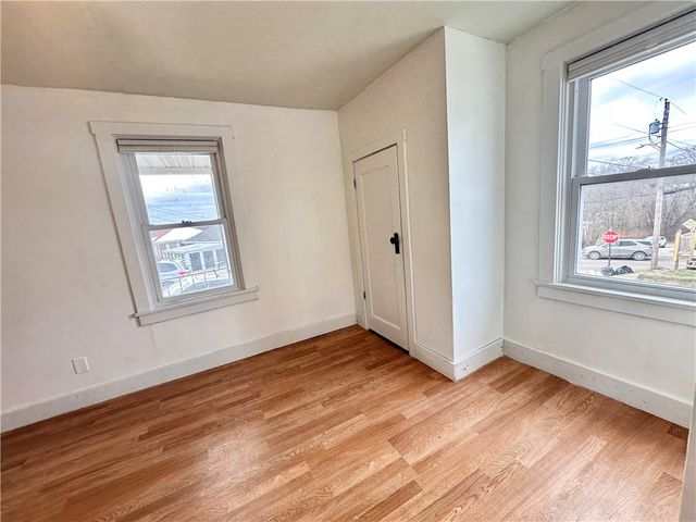 409 S Summit St, Derry Boro, PA 15627