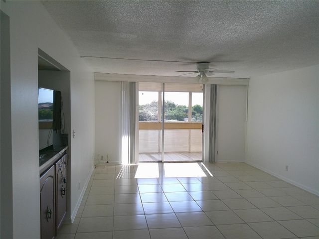 403 NW 68th Avenue 519, Plantation, FL 33317