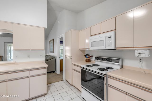 451 Palm Drive, New Smyrna Beach, FL 32168