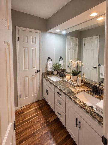 9600 W 105TH Terrace, Overland Park, KS 66212