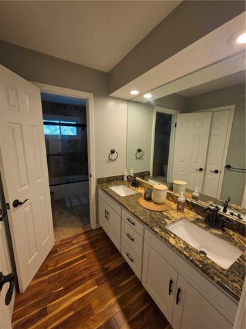9600 W 105TH Terrace, Overland Park, KS 66212