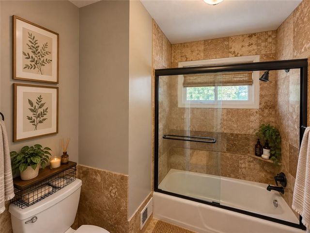 9600 W 105TH Terrace, Overland Park, KS 66212
