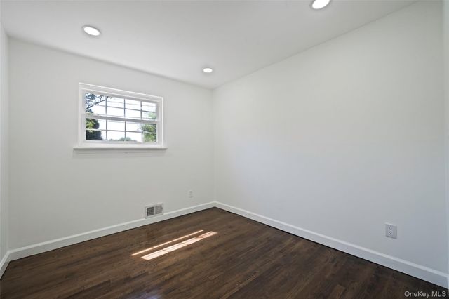 267 Woodhull Avenue, Port Jefferson Station, NY 11776