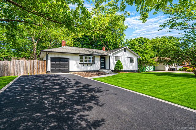 267 Woodhull Avenue, Port Jefferson Station, NY 11776