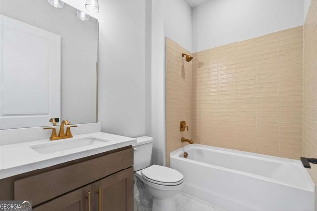 220 Vinca Circle NW, Kennesaw, GA 30144