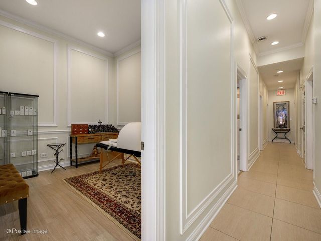 3248 N SHEFFIELD Avenue 1, Chicago, IL 60657