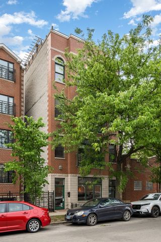 3248 N SHEFFIELD Avenue 1, Chicago, IL 60657