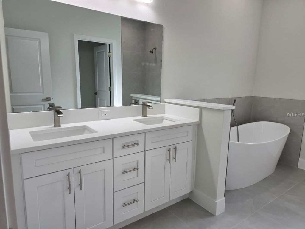 Image 7 of property listing at 18374 ELGIN AVENUE, Port Charlotte, FL 33948