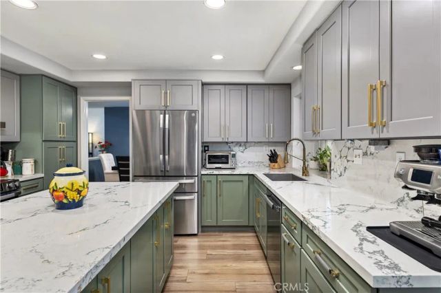 5570 Lakeview Drive, La Verne, CA 91750