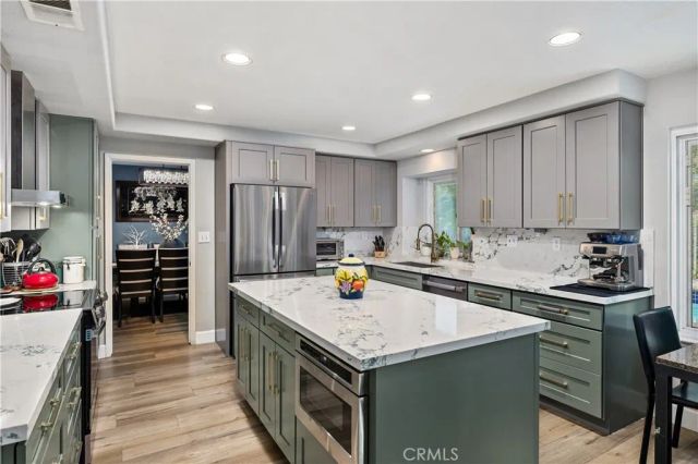 5570 Lakeview Drive, La Verne, CA 91750