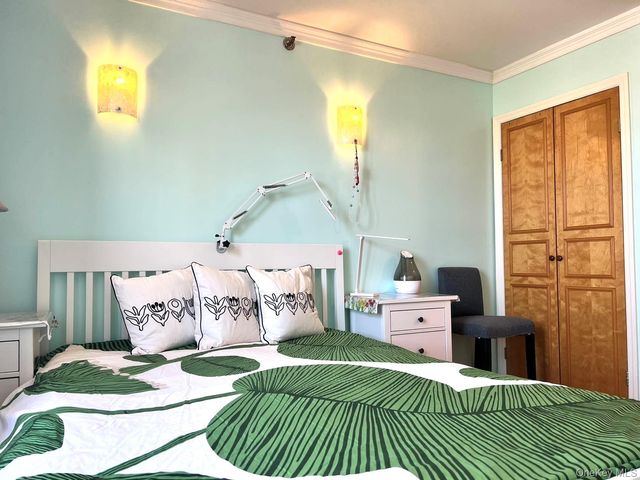 142-18 38 Avenue 3G, Flushing, NY 11354